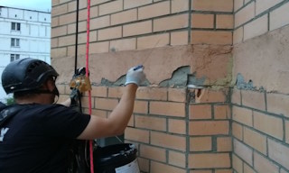 Обследование фасада здания в Прохладном в октябре